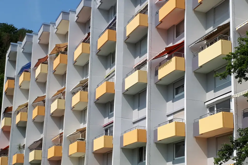 The StoPur EB 200 balcony coating combines UV and weather-resistant properties with cold elasticity