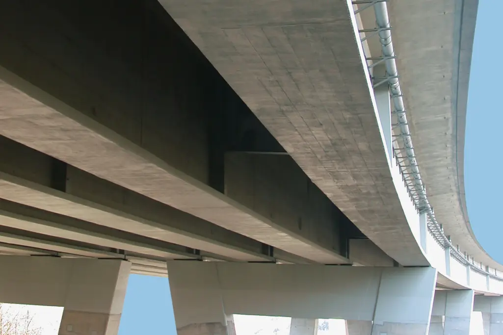 Structural reinforcement with carbon fibres