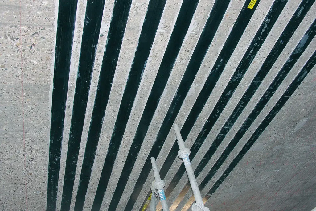 Structural reinforcement with carbon fibres 