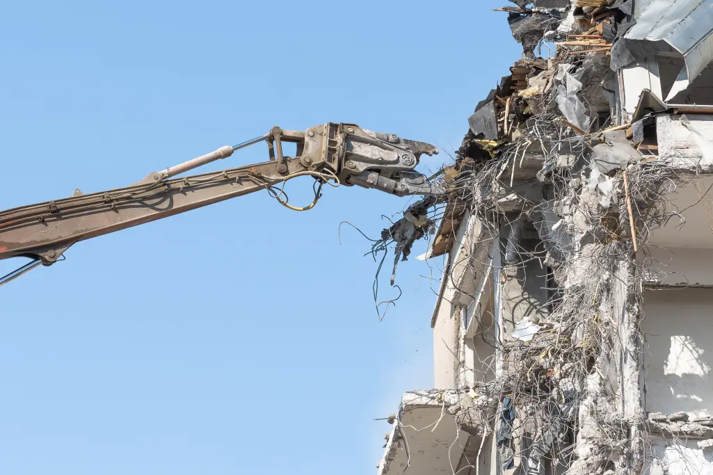 Dismantling of a building, end of product, recycling concept