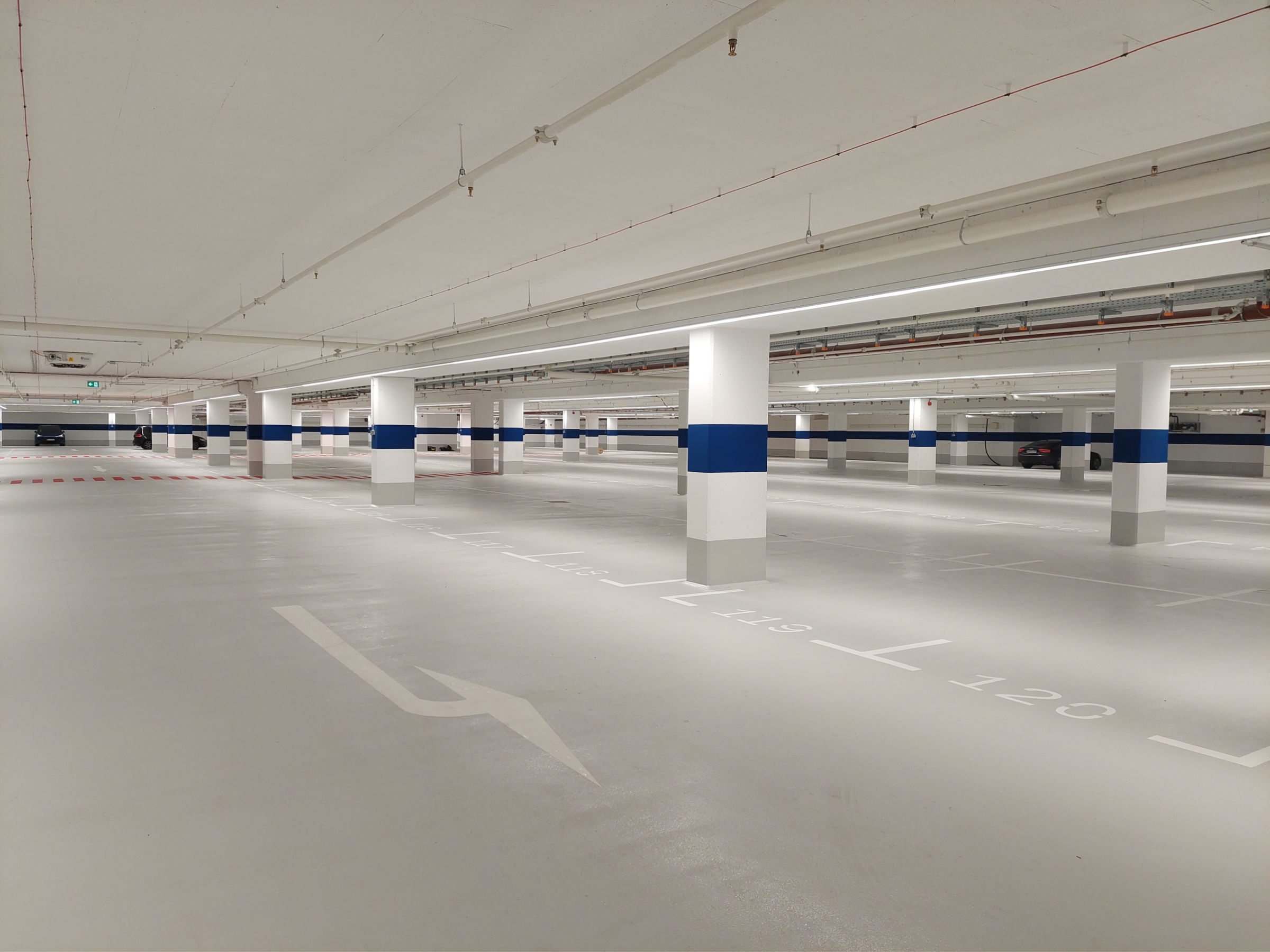 Around 12,000 square meters of floor were equipped with the tested OS 8 system 