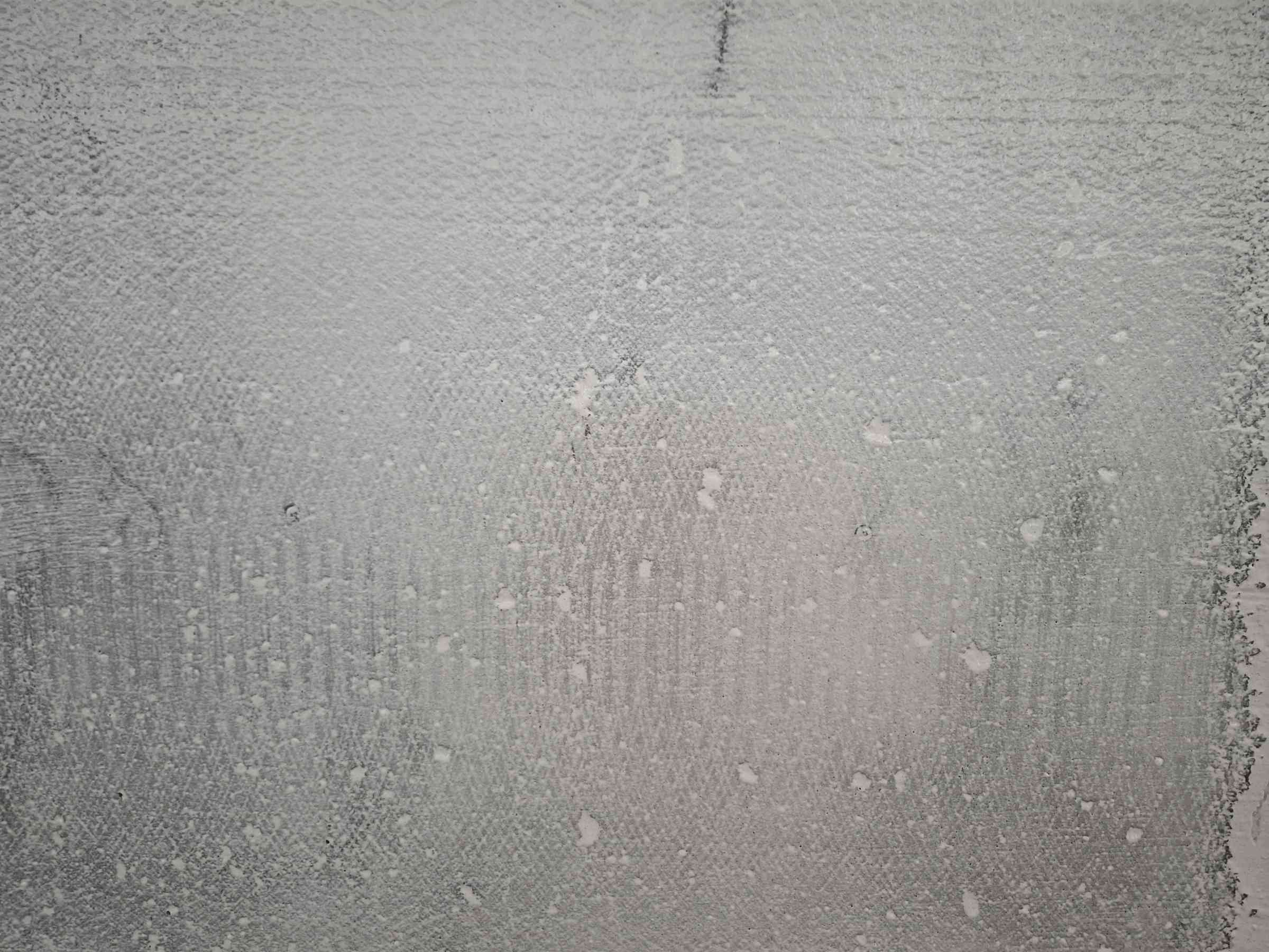 The thixotropic material enables very good pore and blowhole closure