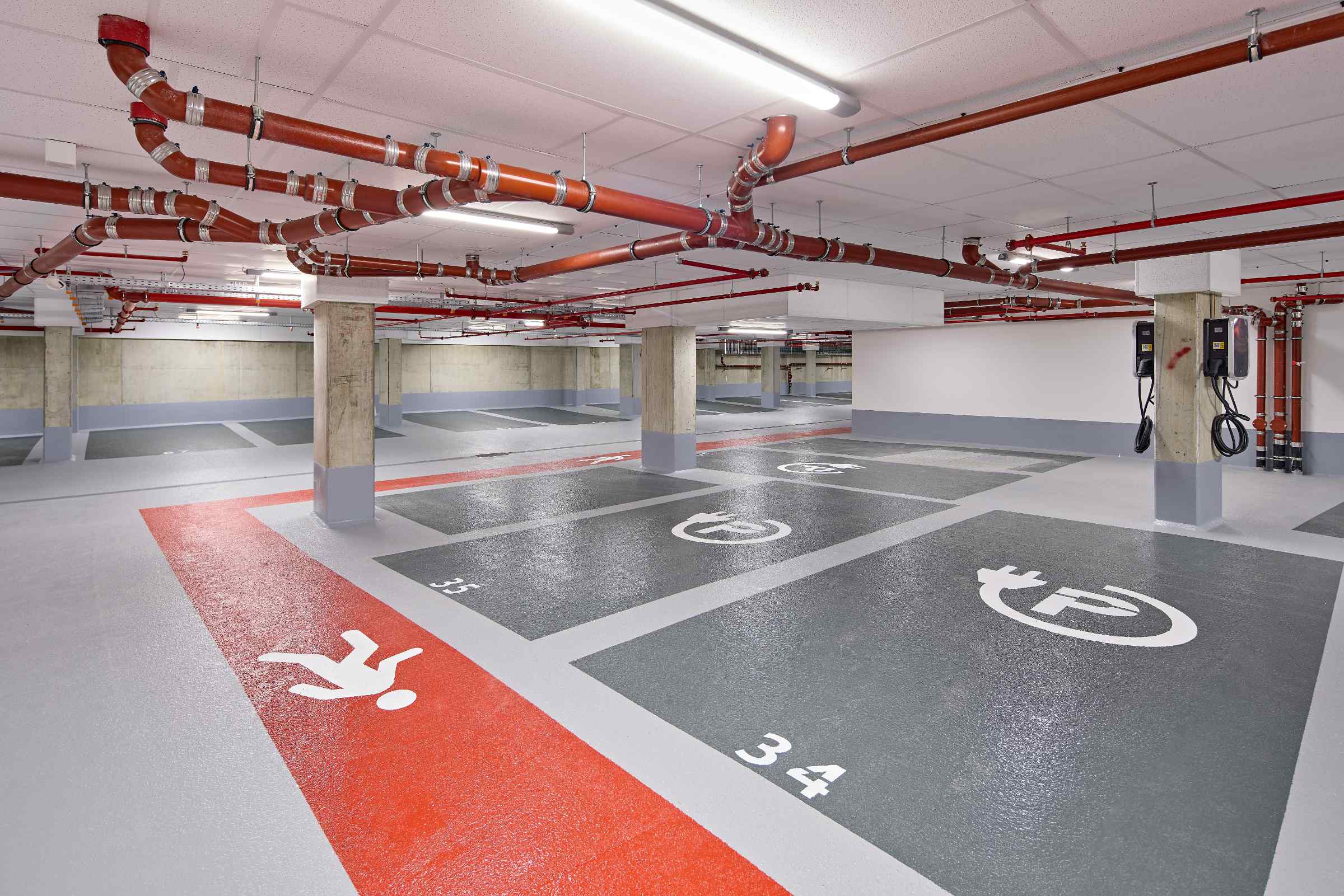 Parking carpets, walkways and markings were realised with "StoPur DV 508"