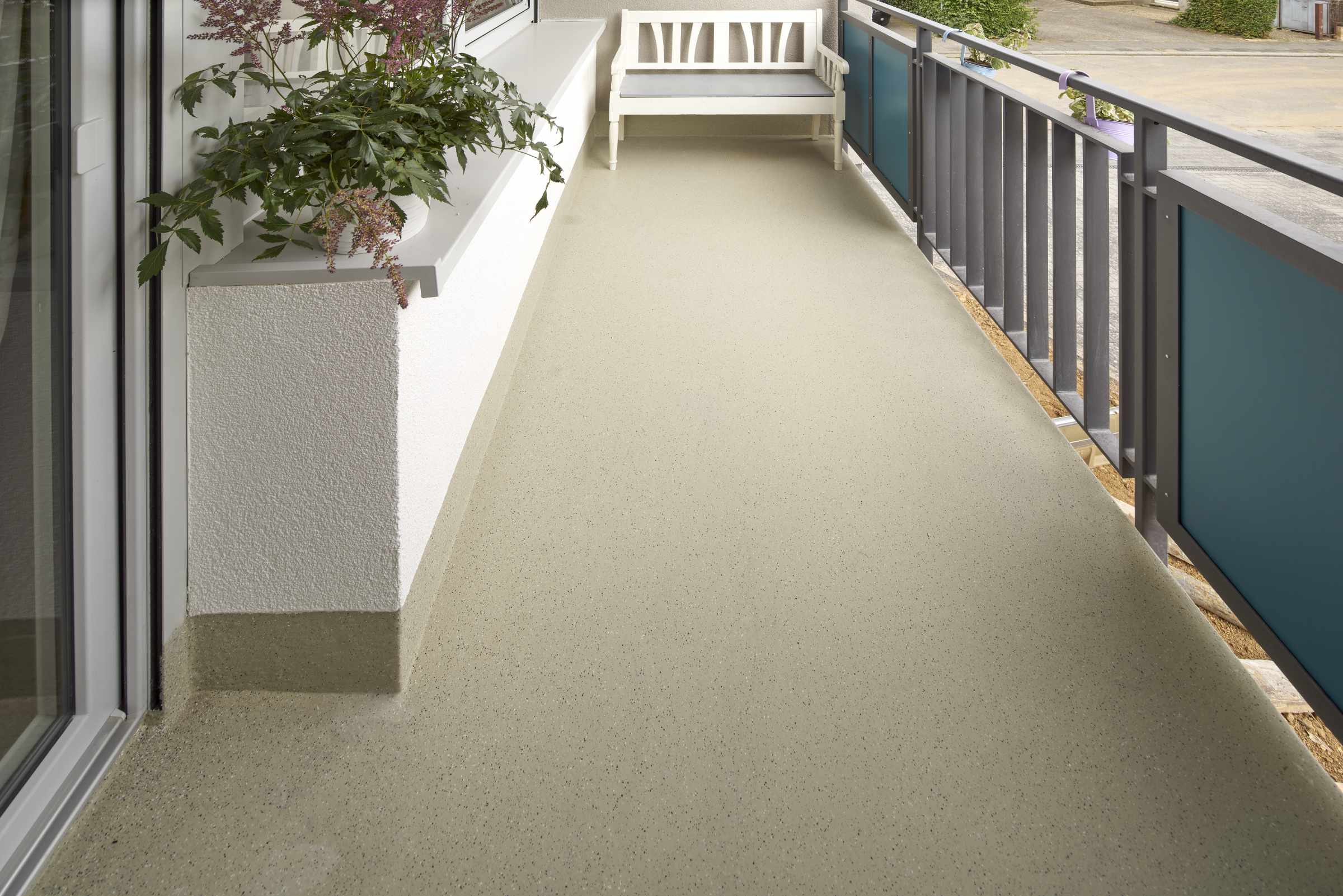 Coloured acrylate decorative chips are not just a design element for the balcony surface. 