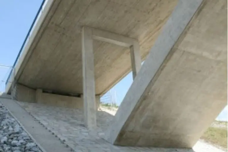 Deep-acting hydrophobic agents and anti-graffiti-protection - bridge Füssen BAB A7