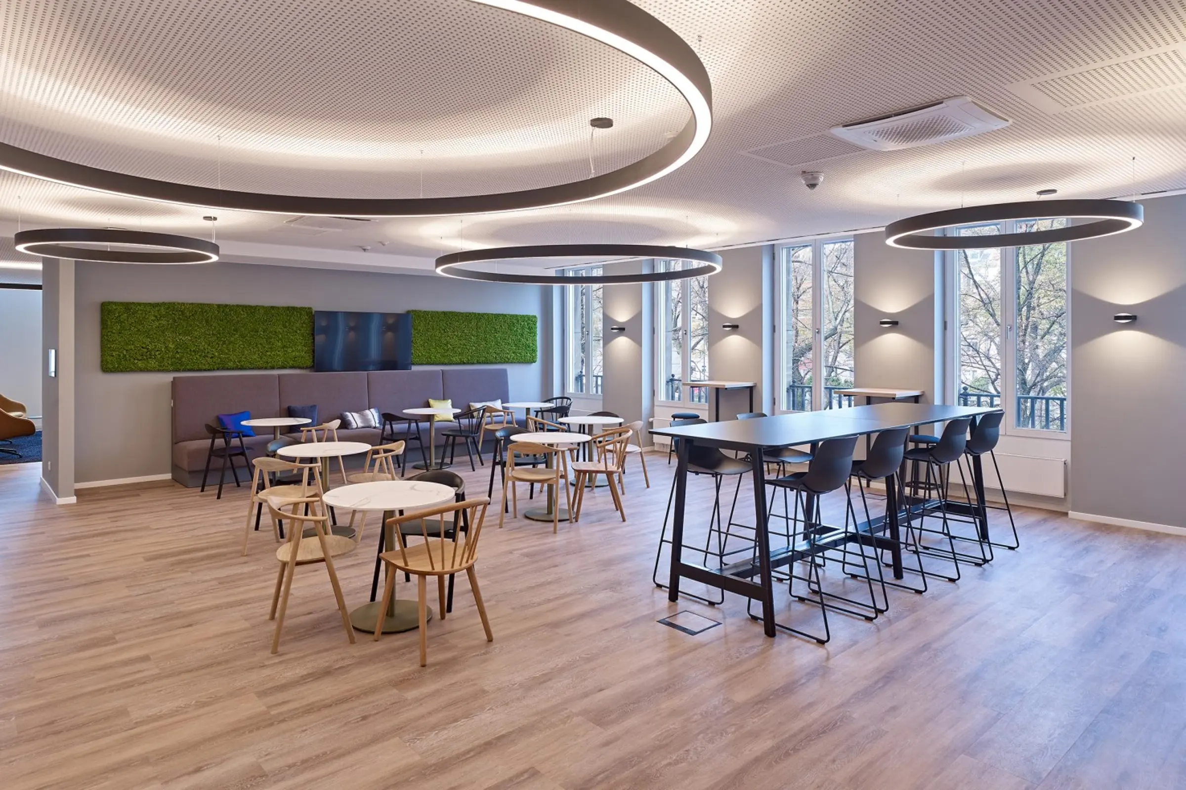 53678_2400x1600px_w1476xh0