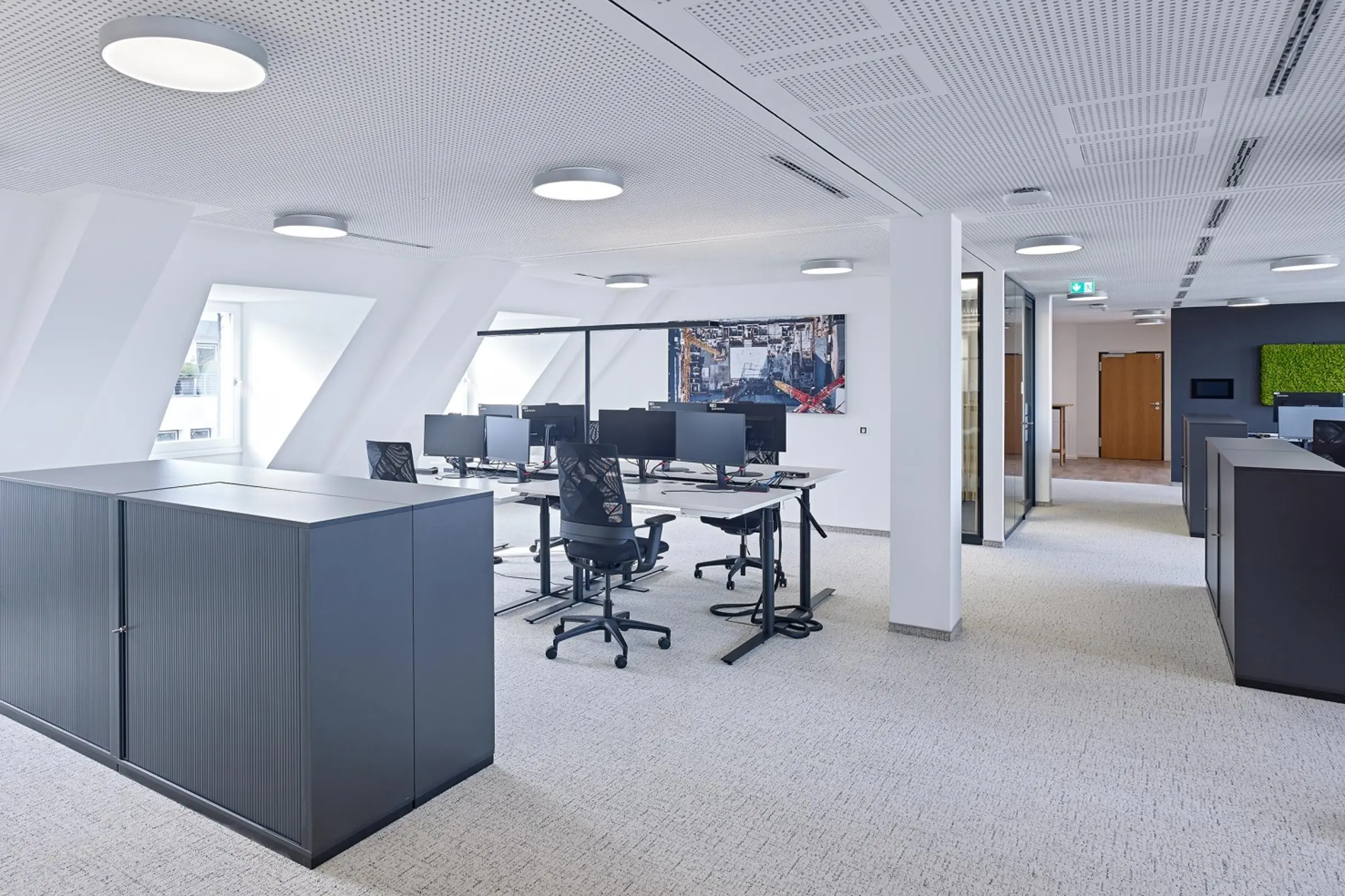 53688_2400x1600px_w1476xh0