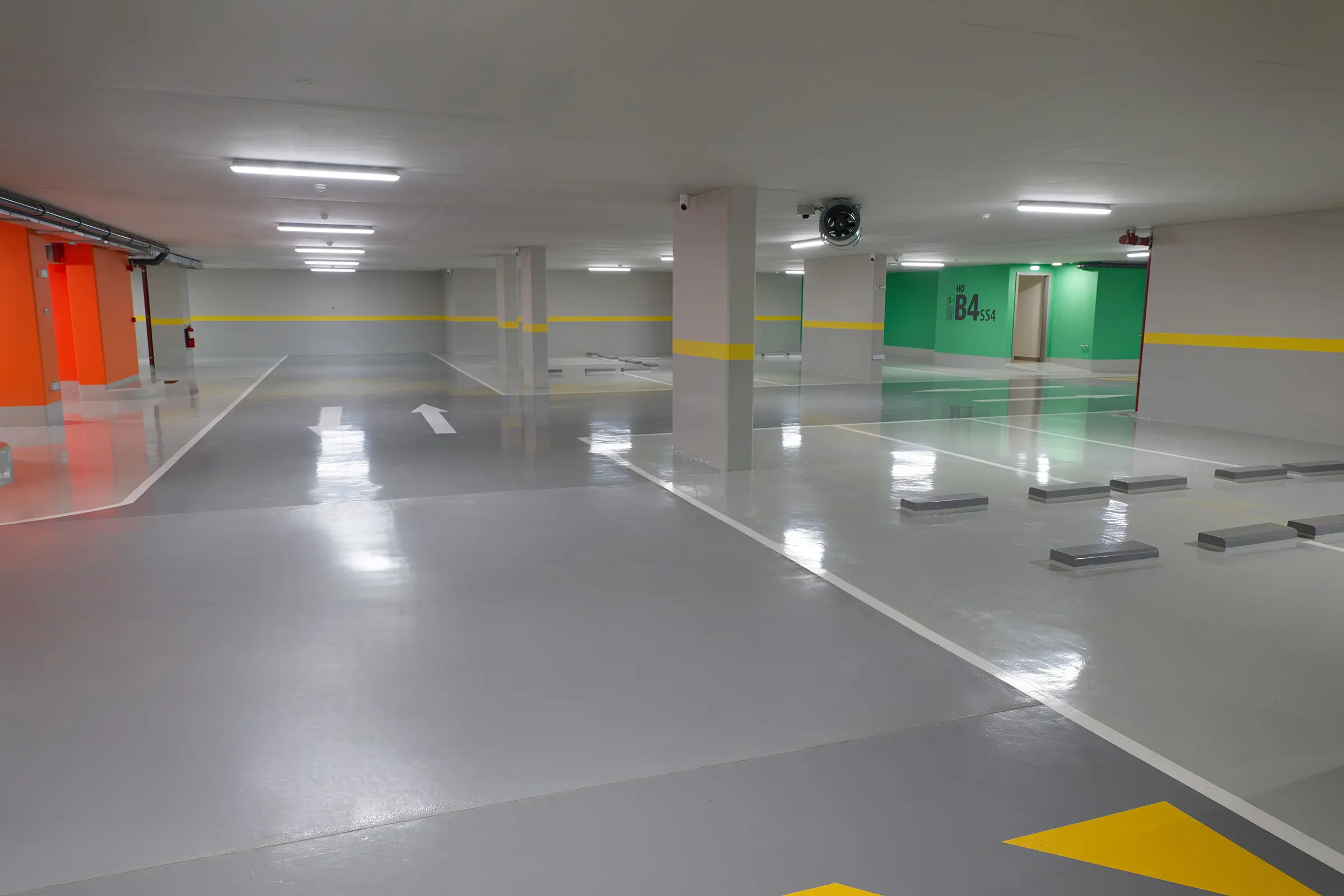 Boden- und Wandbeschichtung/Floor and wall coating underground car park, Beirut, LB