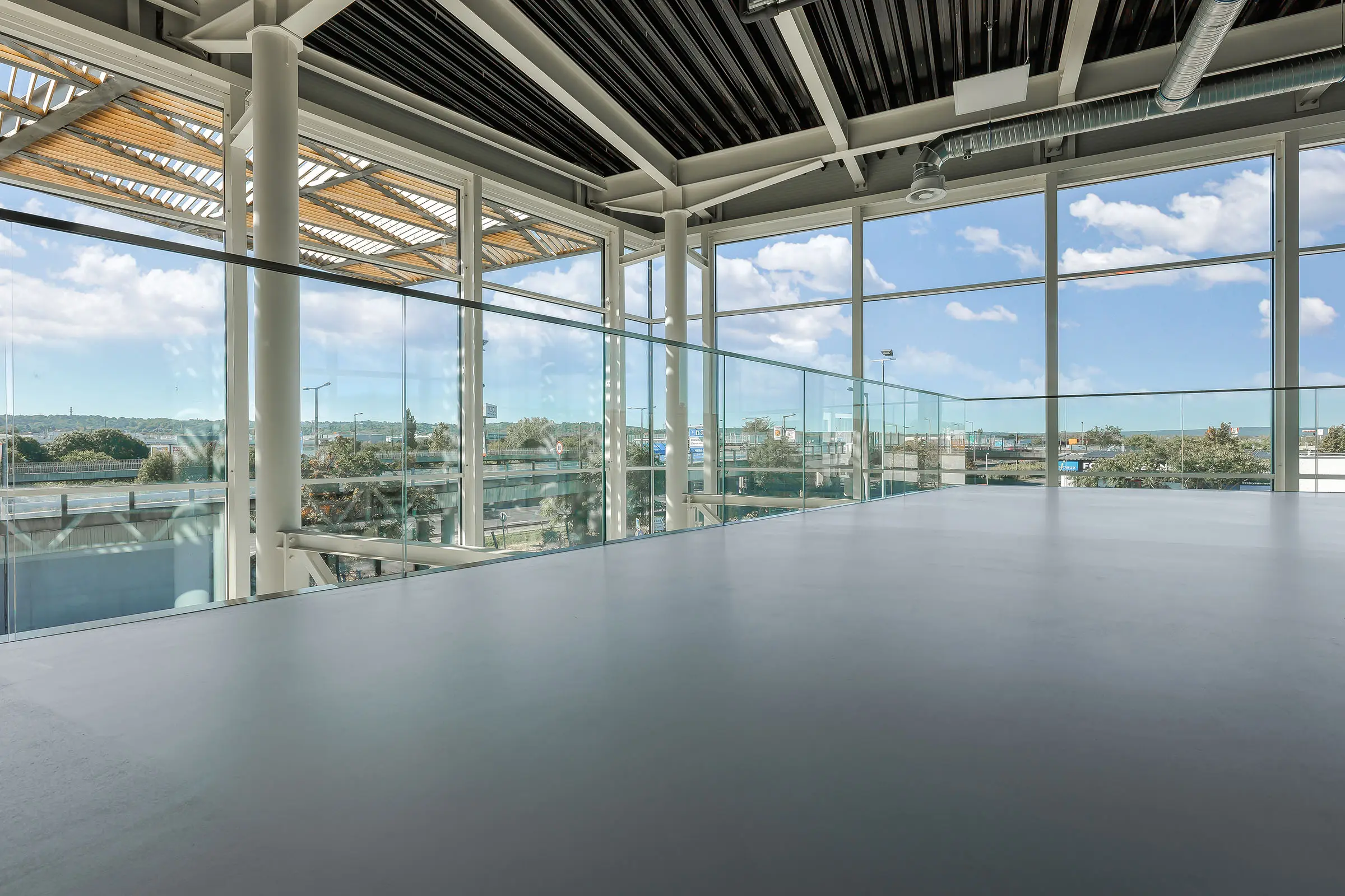 StoFloor Comfort Elastic BB 100 for a unique and modern shopping experience