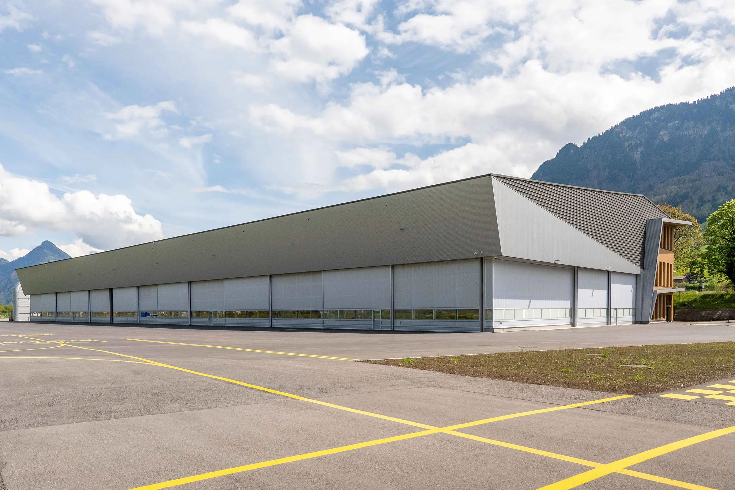 New Aircraft Maintenance Hangar