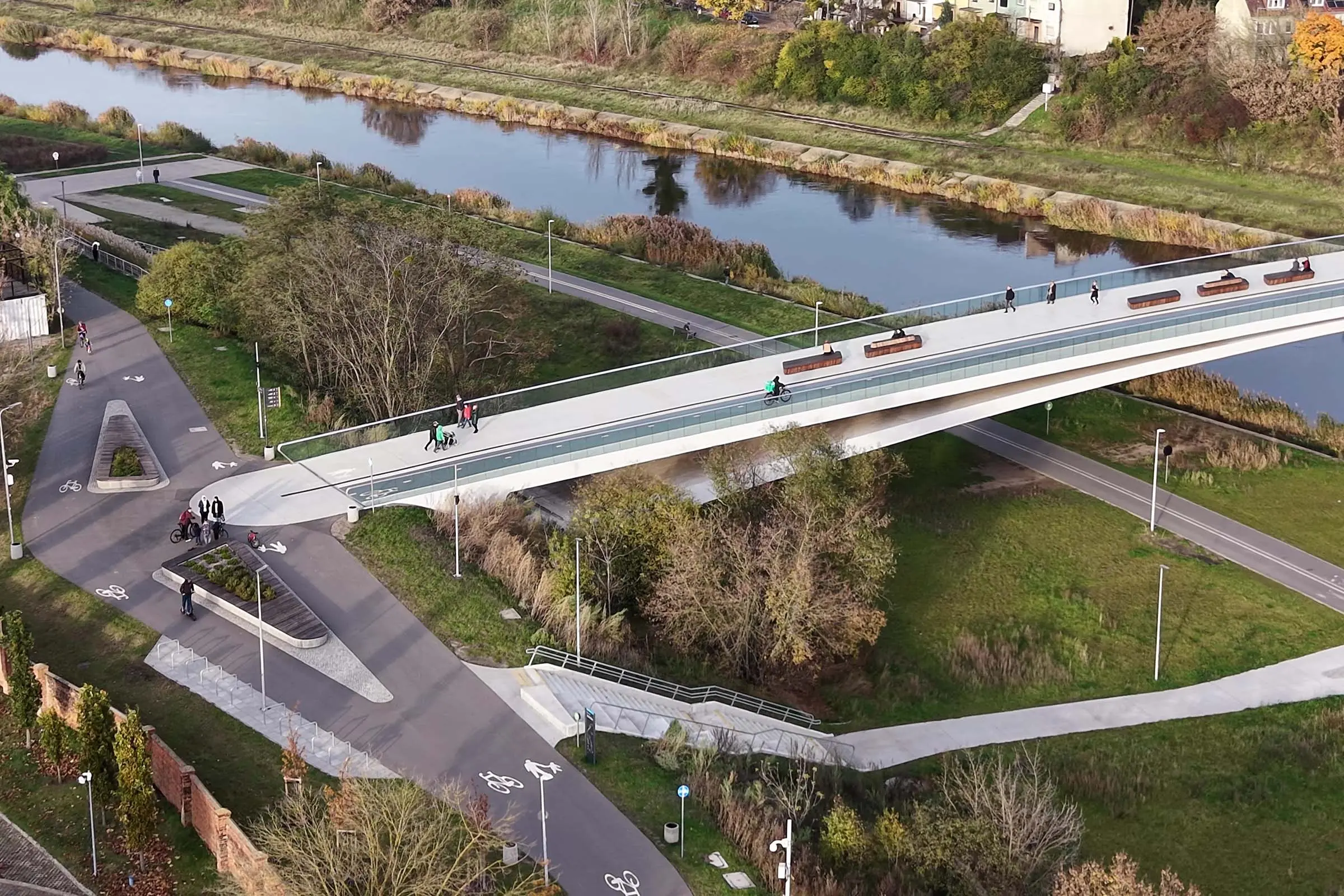 StoCretec pedestrian and bicycle bridge floor coating