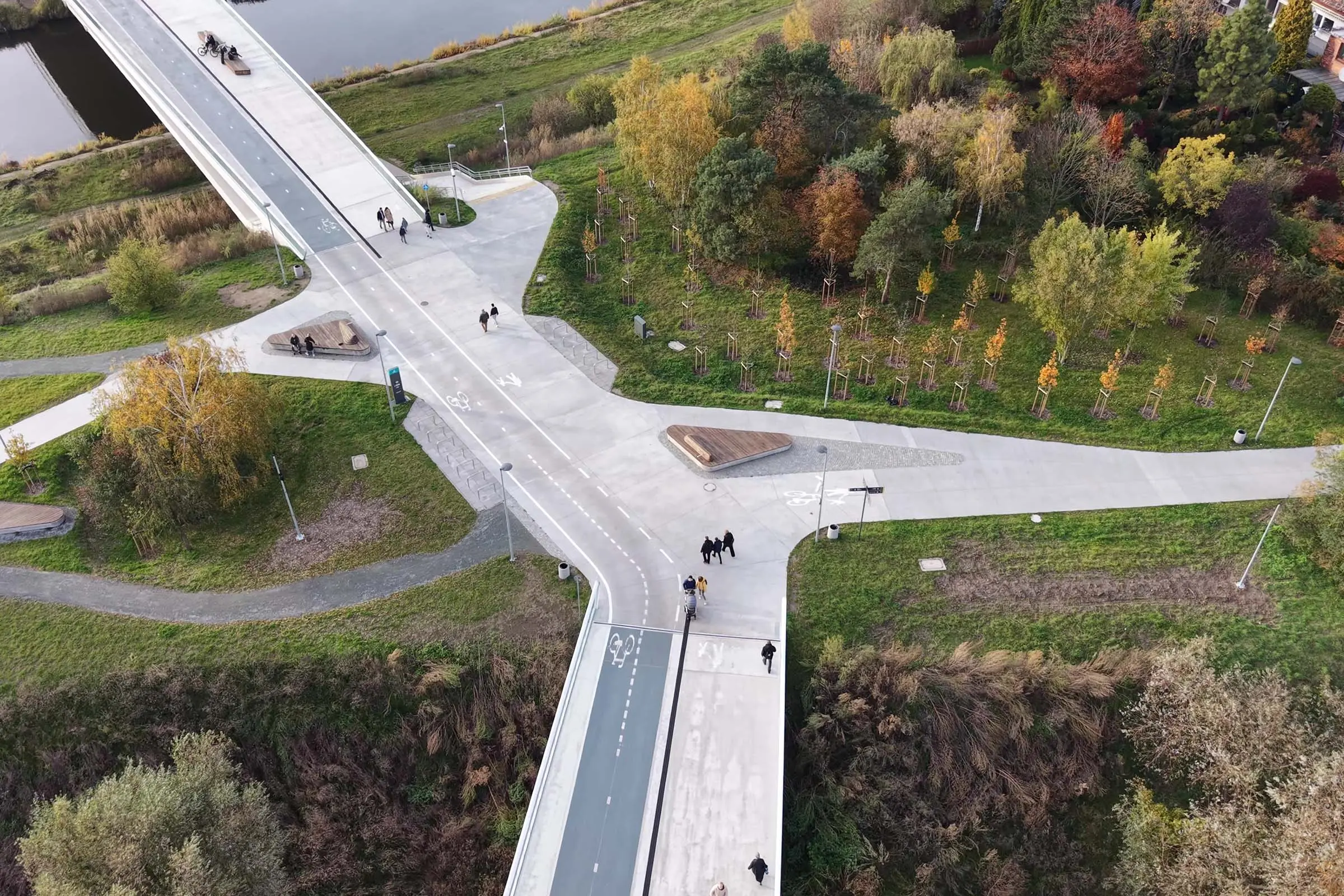 StoCretec pedestrian and bicycle bridge floor coating