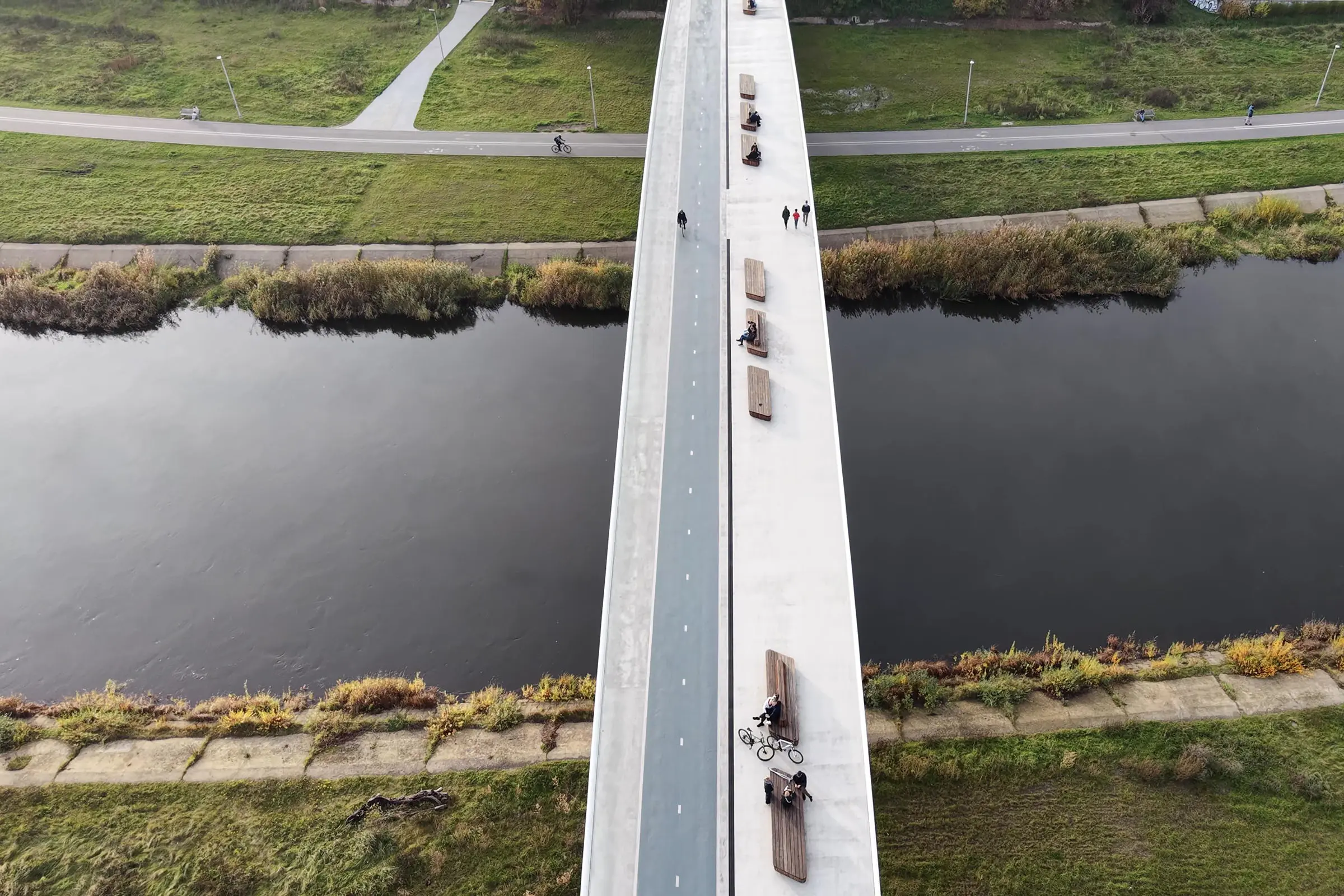 StoCretec pedestrian and bicycle bridge floor coating