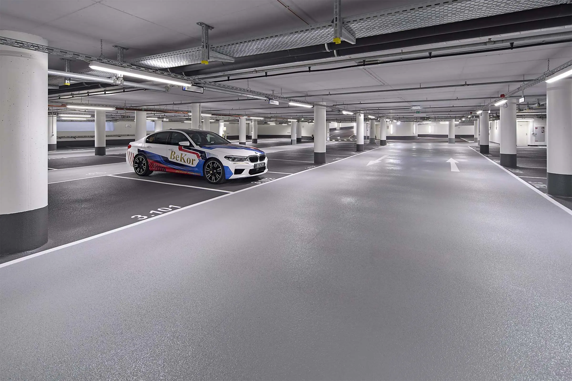 9.300 Quadratmeter in vier Wochen: Tiefgarage in Hamburger HafenCity beschichtet