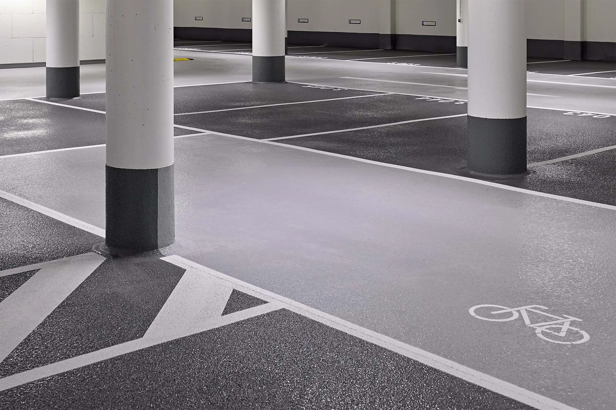 9.300 Quadratmeter in vier Wochen: Tiefgarage in Hamburger HafenCity beschichtet