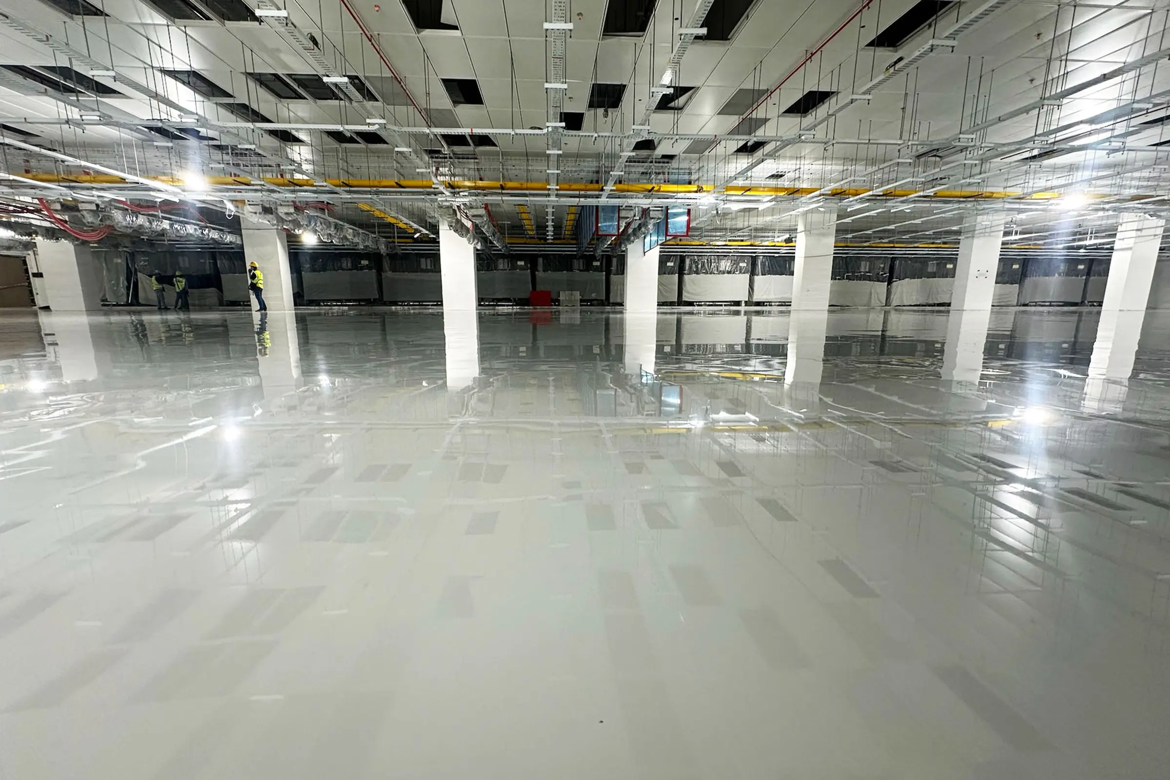 High-performance ESD floor with state-of-the-art technology for data centre