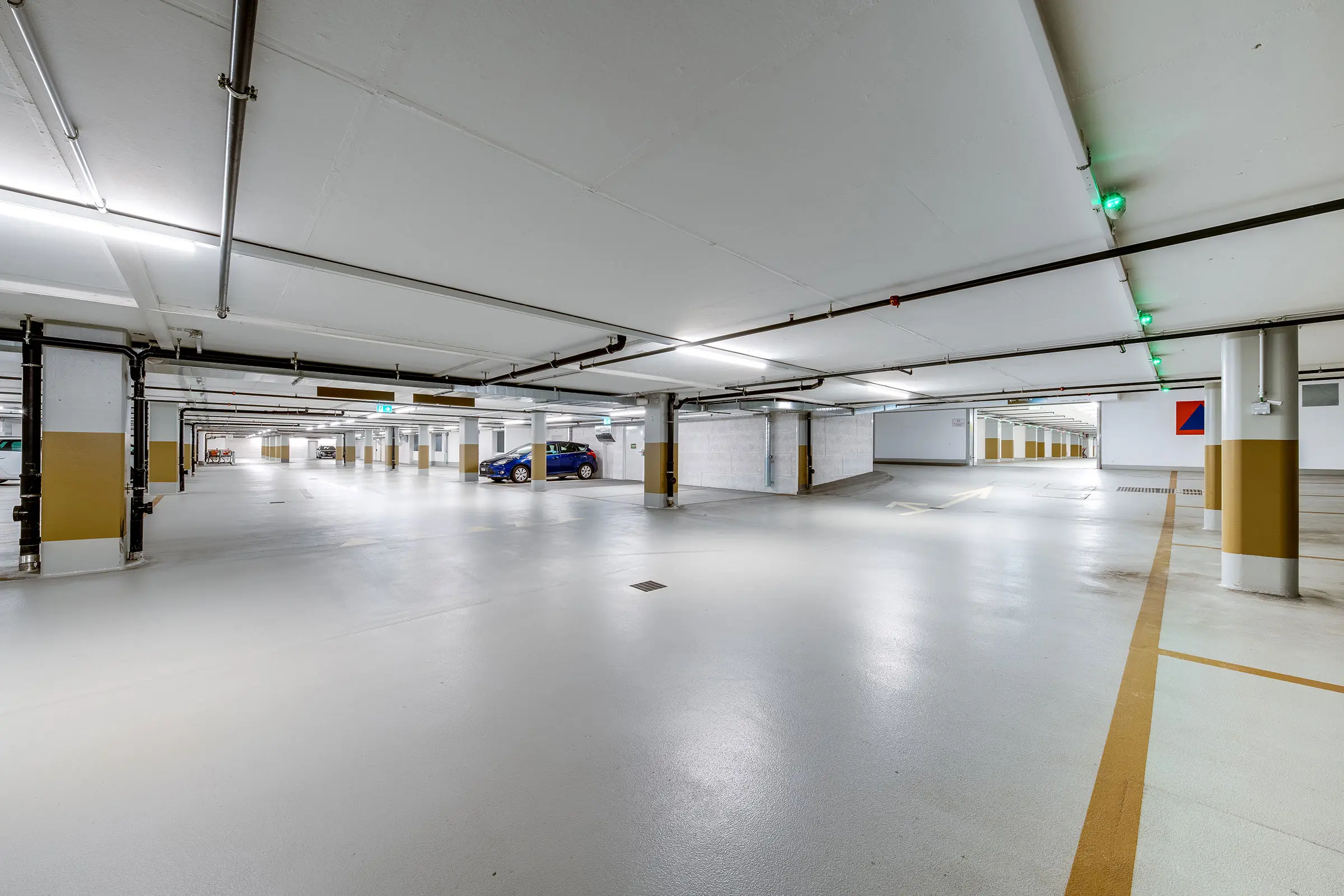 Underground car park, Illuster shopping centre, Uster, CH