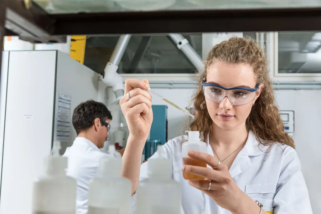 Sto employees in the research laboratory, research & development at Sto