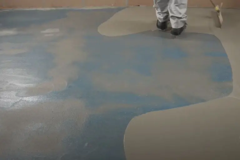 Epoxy hybrid floorcoating StoCrete EH 200 with top coat StoPox BB OS
